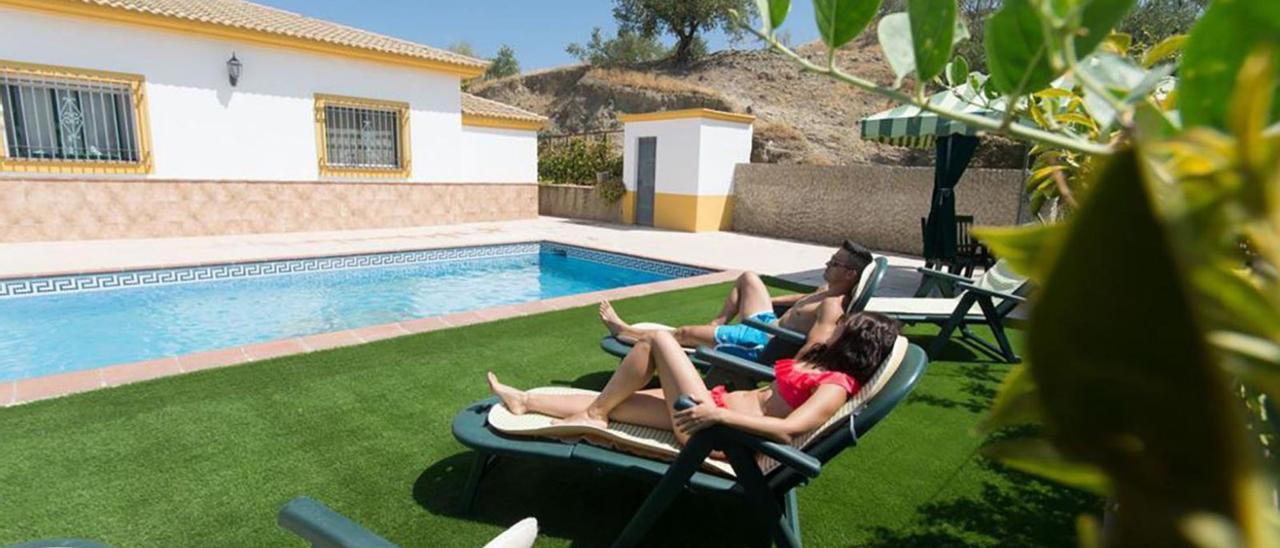 Las casas rurales con piscina son las que antes están cubriendo sus reservas.