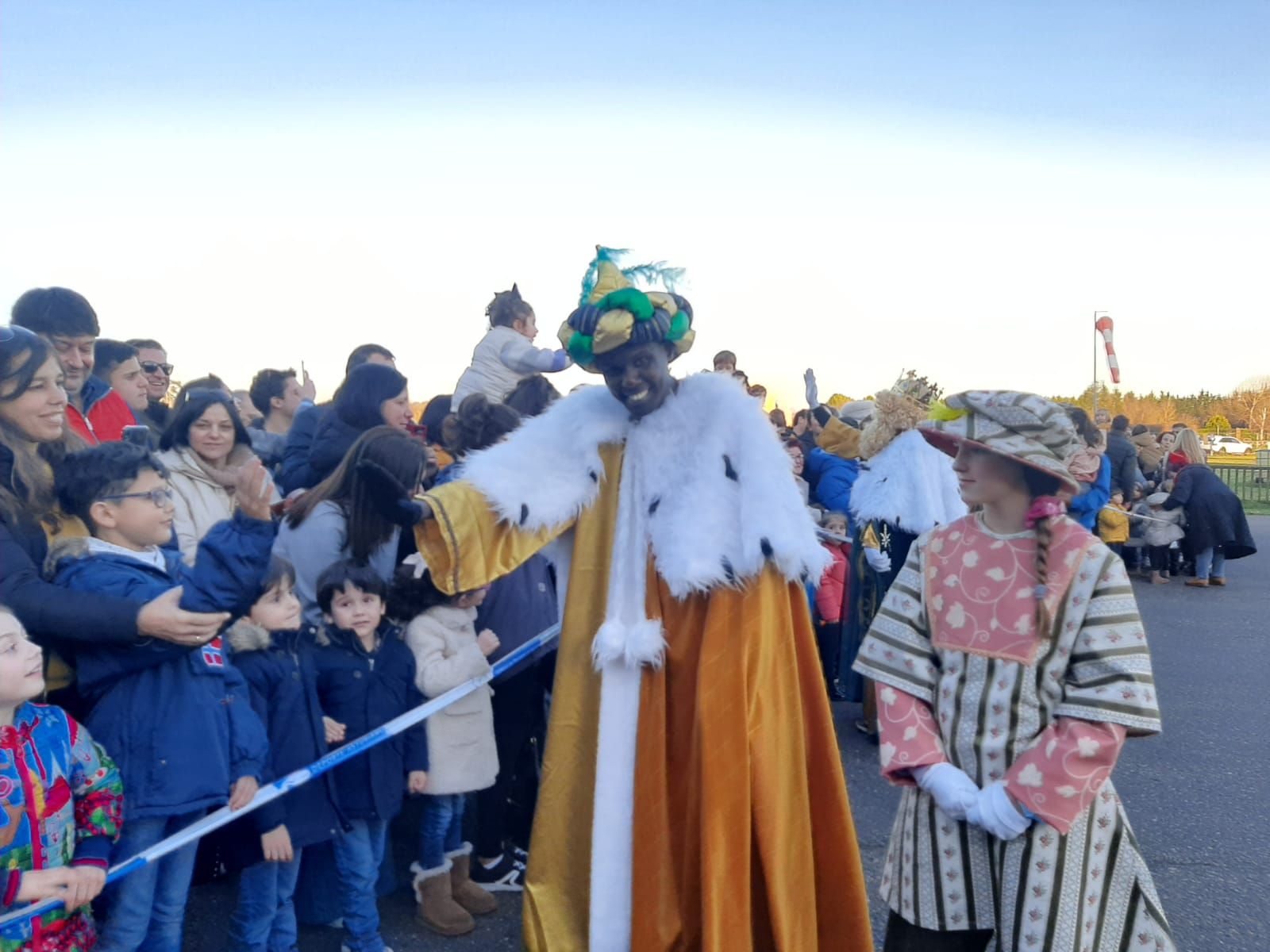 En imágenes: los Reyes Magos, en aeroplano hasta Llanera