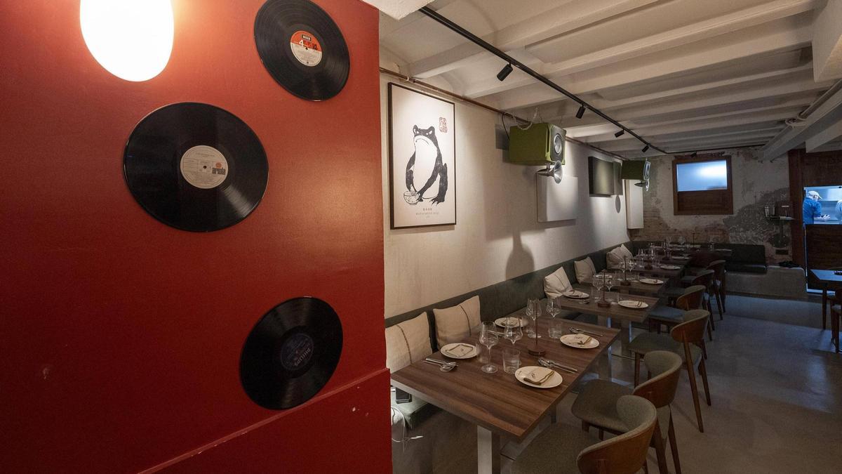 El comedor del restaurante Casa Platos.