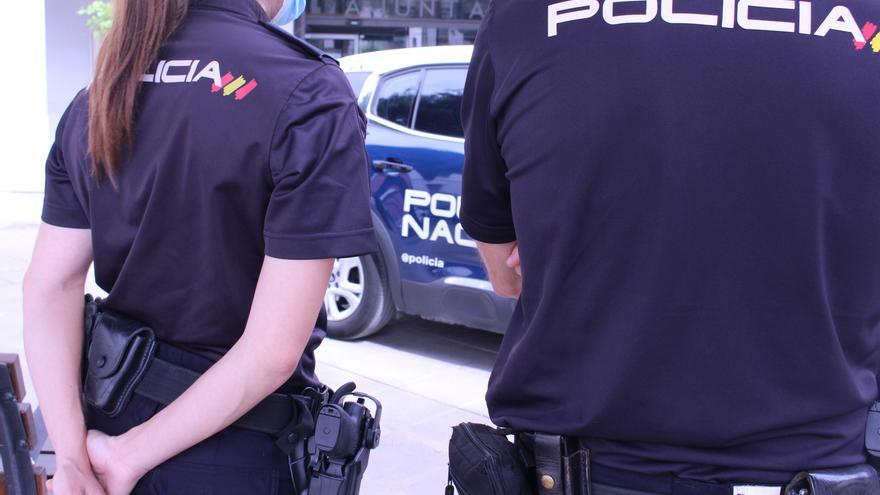 Detenido un joven de 18 años por apuñalar a su compañero de piso en Granada