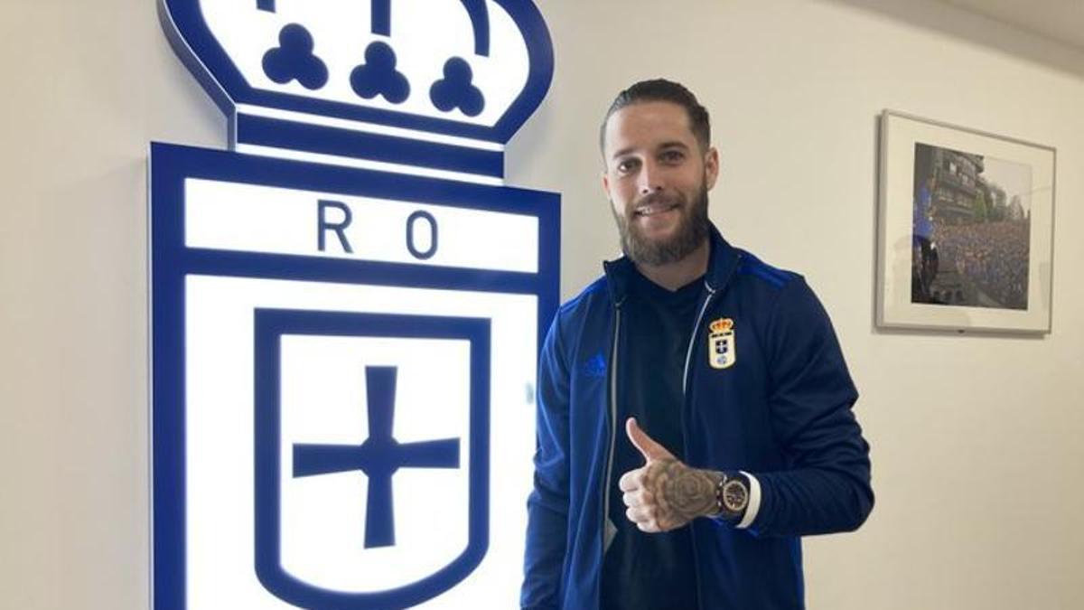 Miguelón, el día de su presentación como jugador del Real Oviedo