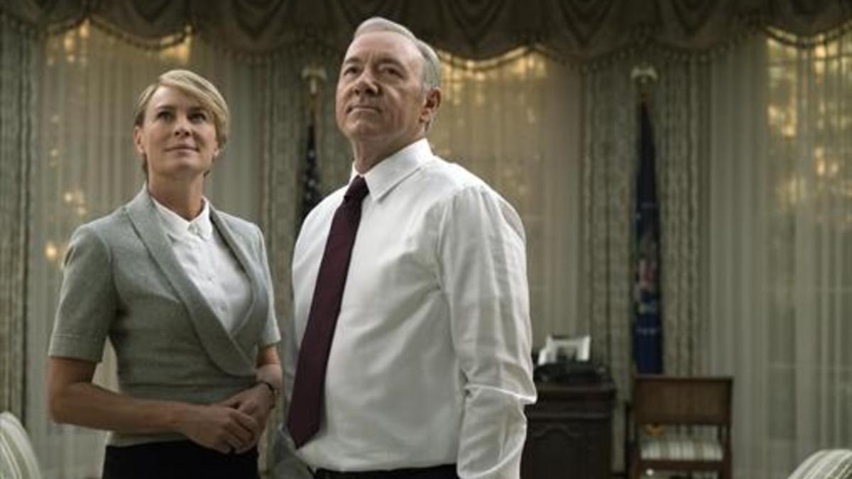 'HOUSE OF CARDS' Drama político con Kevin Spacey y Robin Wright.