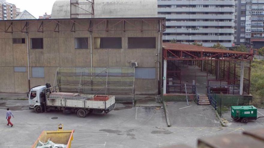 Gijón al Norte finiquita la presencia del tren en el centro urbano al derribar El Humedal