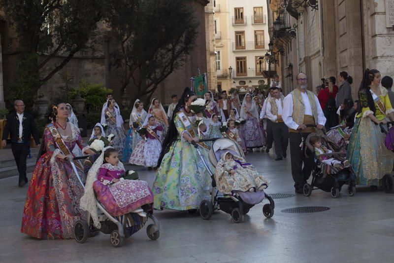 Comisiones falleras que han desfilado hasta las 18:00 horas.