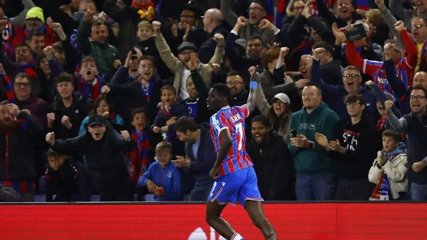 Nunca un resbalón terminó tan bien: Así fue el segundo tanto del Crystal Palace