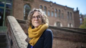 Barcelona. 17.03.2025. Sociedad. La psicóloga Maria Portella, especialista sobre remisión de síntomas de la depresión, fotografiada en el recinto modernista del hospital de Sant Pau. Fotografía de Jordi Cotrina