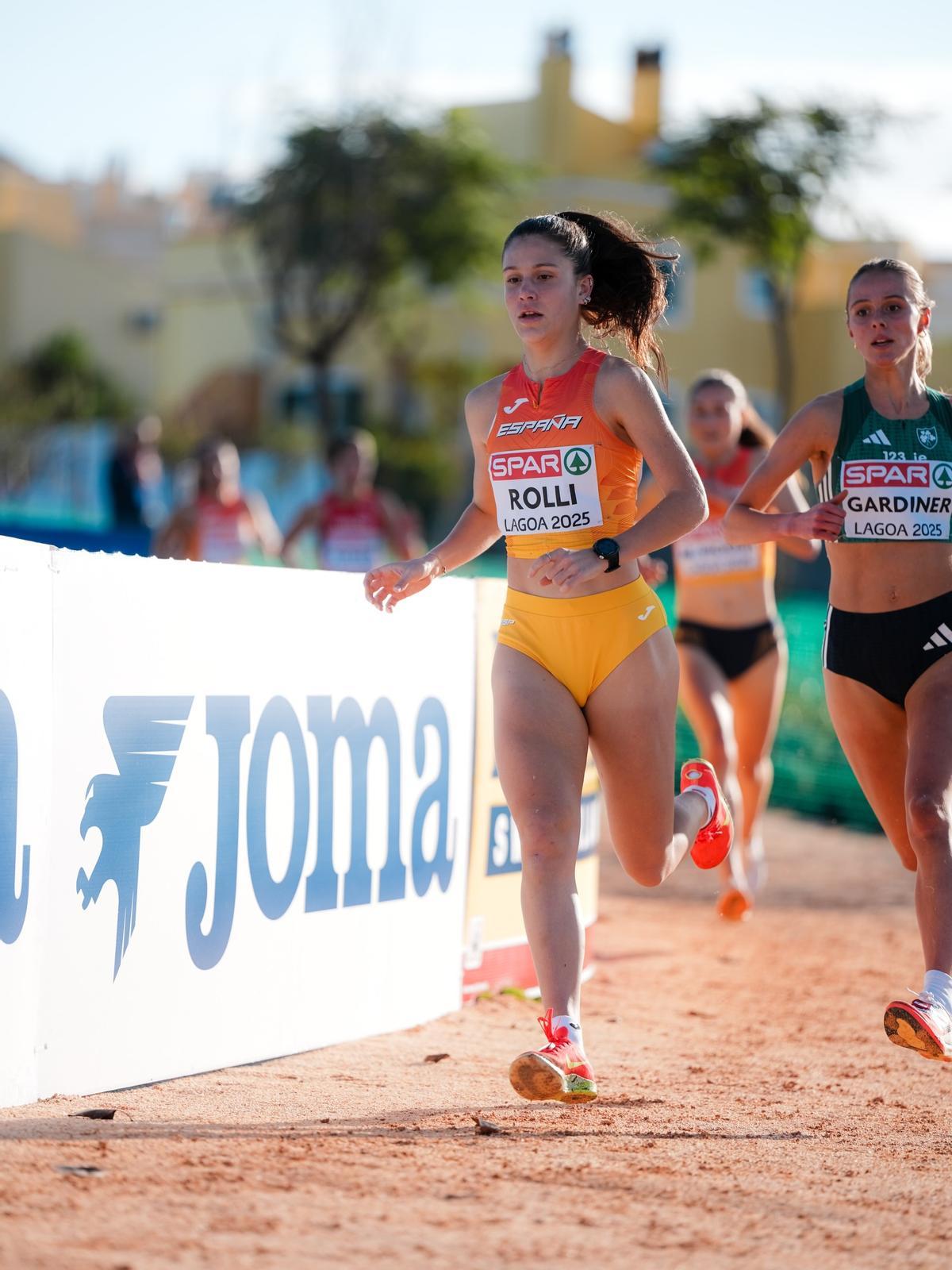 La atleta de Tavernes de la Valldigna, en la carrera