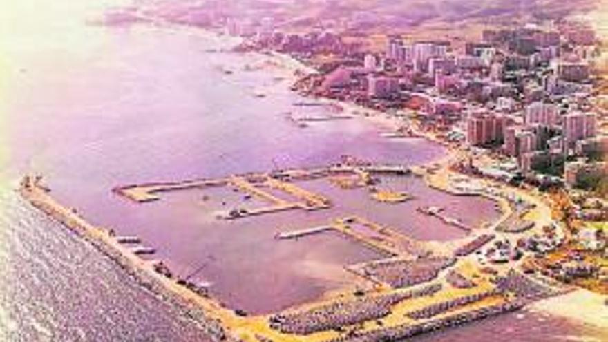 Vista aérea del estado de las obras en 1977.