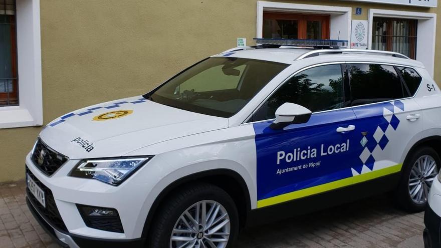 Un vehicle de la Policia de Ripoll