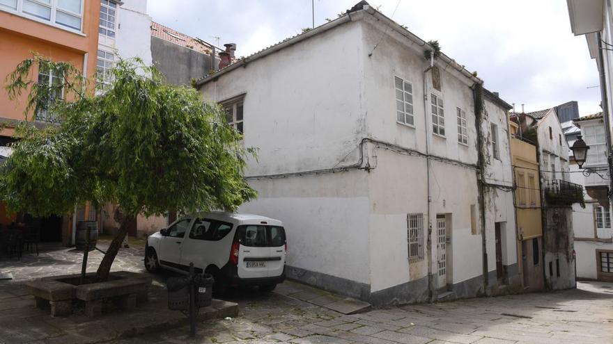 El edificio nº 4 de la calle Sinagoga, del que la comisión del Pepri pide estudiar su historia. |   // CARLOS PARDELLAS
