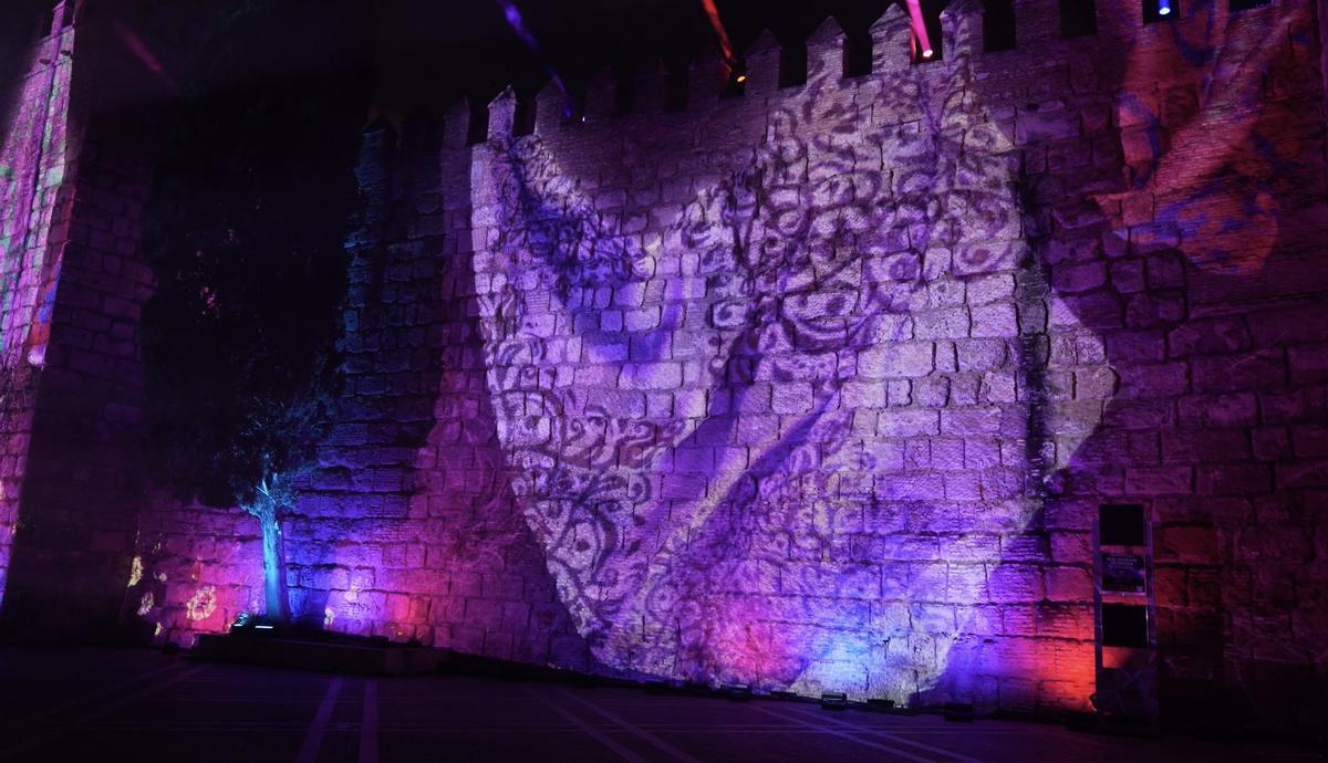 Las imágenes del videomapping de la conmemoración de las bodas de Carlos V