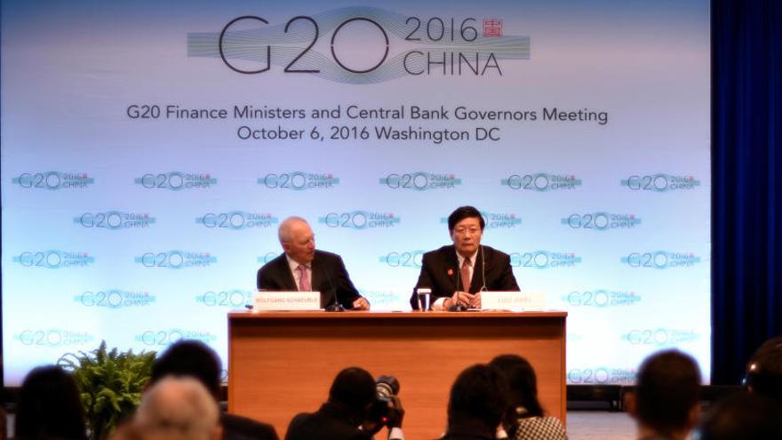 Los ministros de finanzas alemán y chino.
