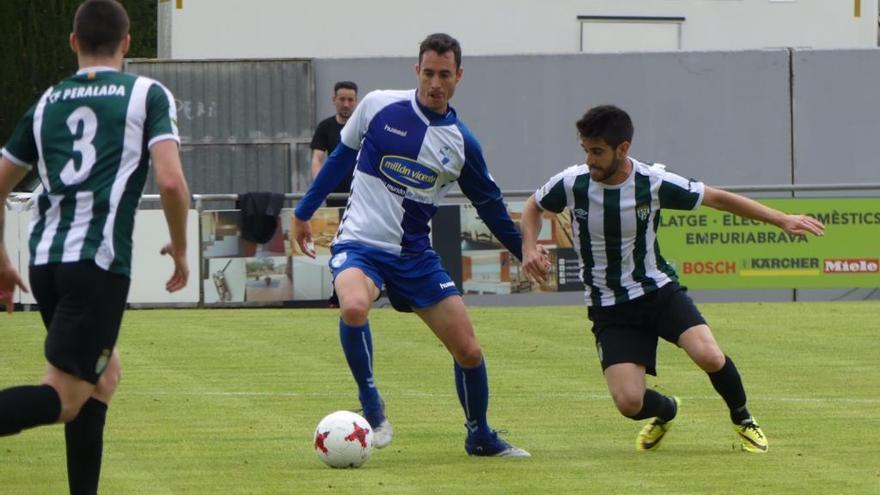 Boniquet, en una jugada del Peralada-Ebro