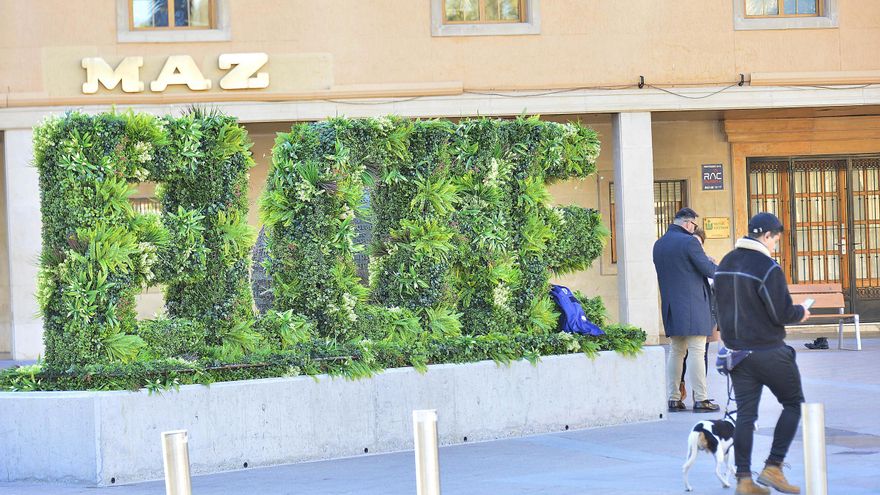 Elche esconde «temporalmente» su arte