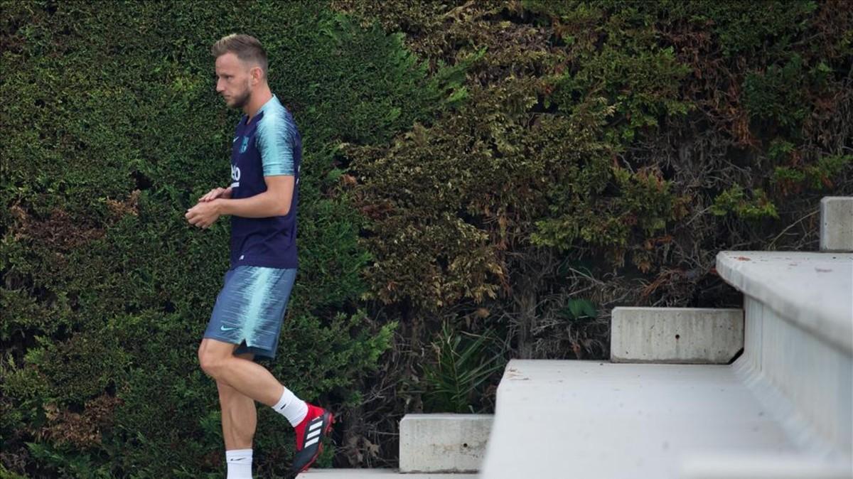 Rakitic, con el futuro en el aire