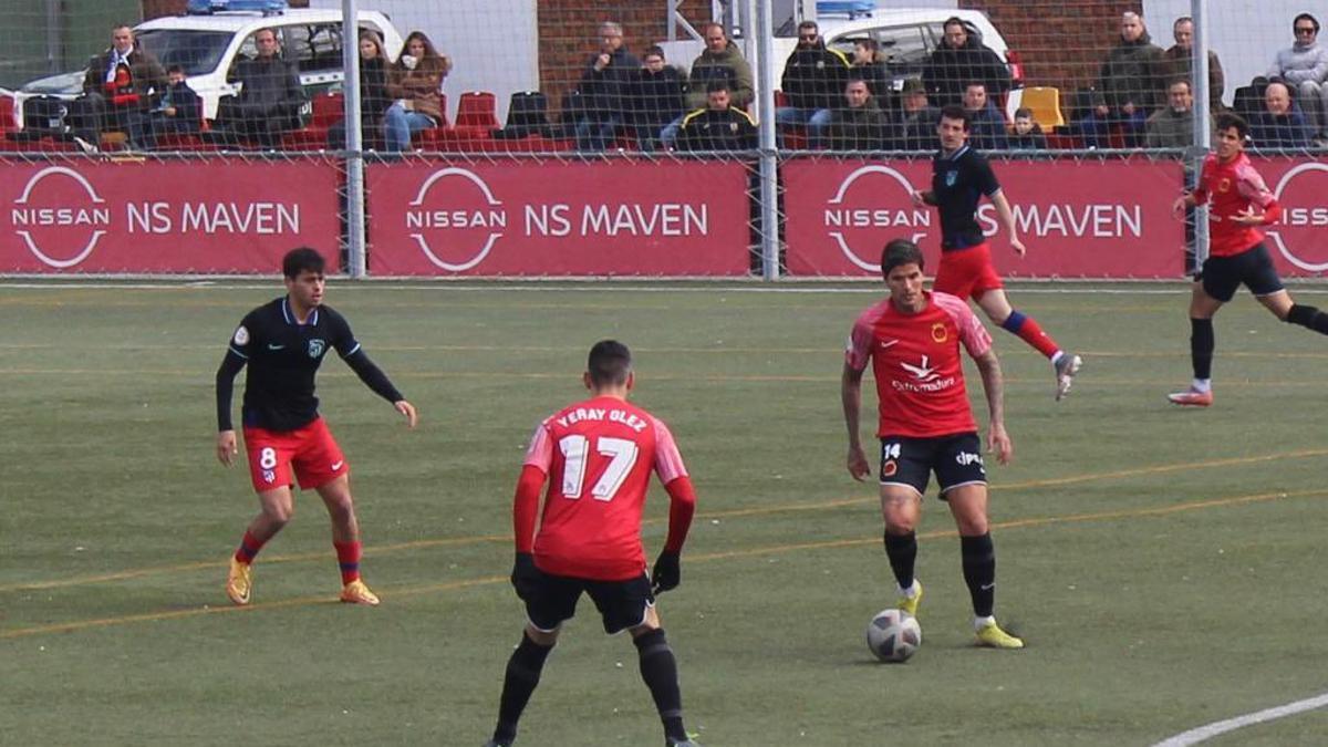 Último partido del Montijo ante el Atlético B.