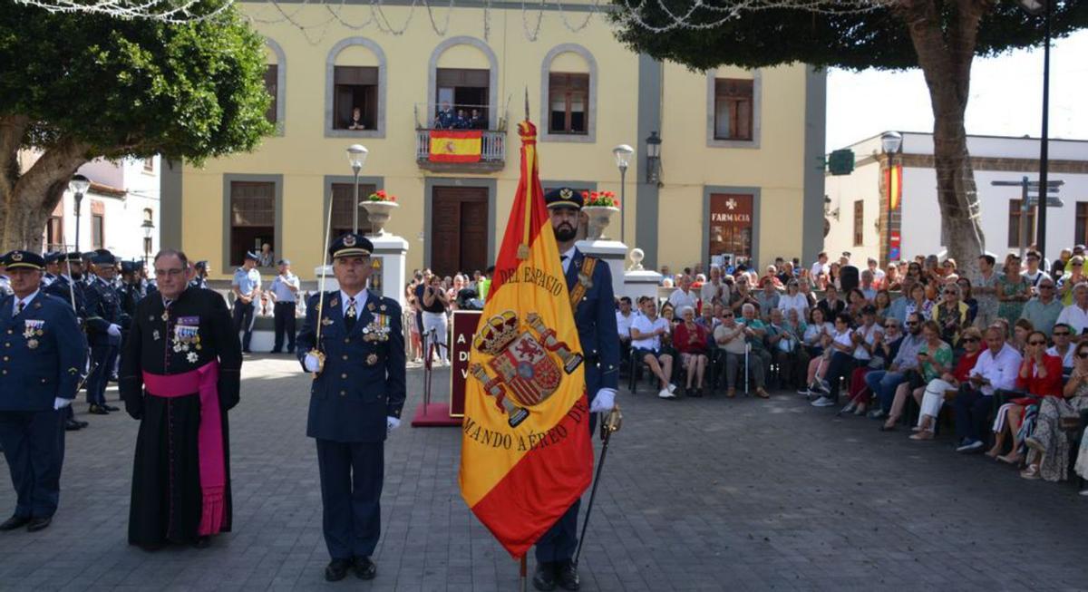 La Jura de Bandera acoge a 43 hombres y 26 mujeres en  la Plaza  de Guía 