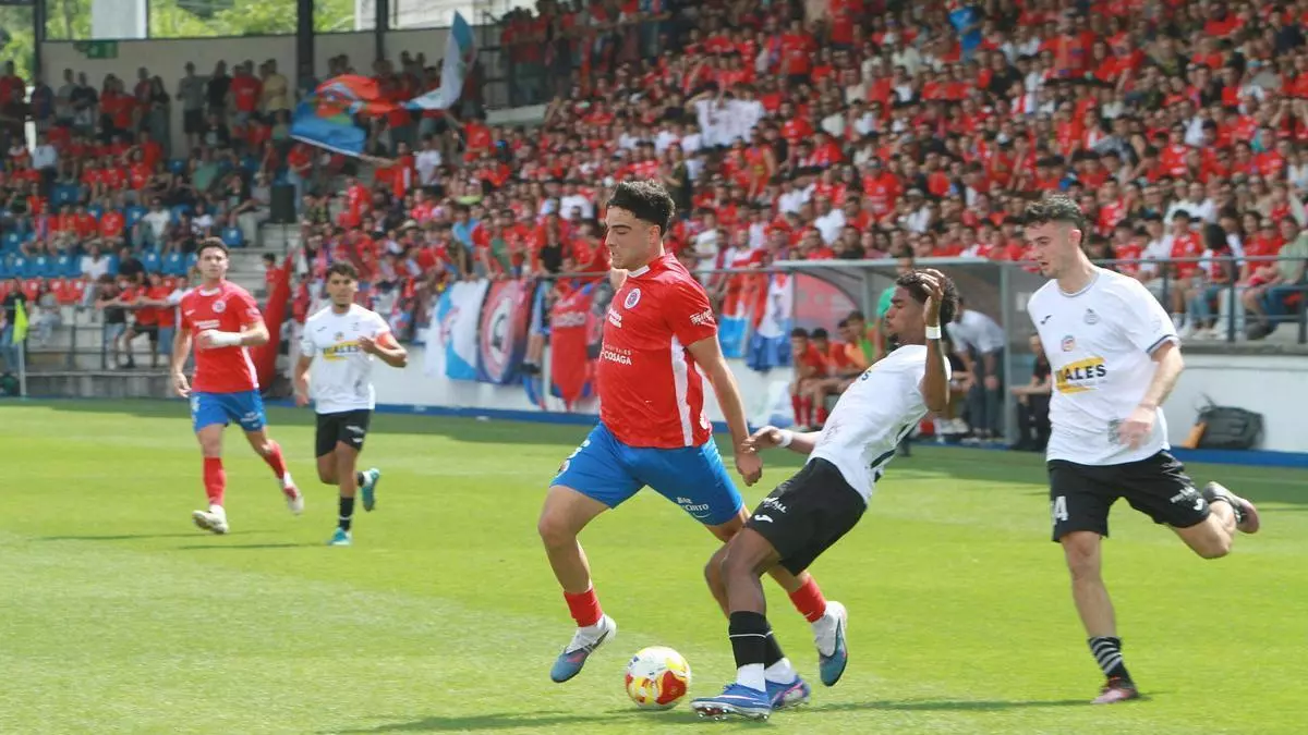 Un error burocrático ajeno acaba salpicando a la UD Ourense en la fase de ascenso: «Absoluto asombro, incredulidade e desaprobación»
