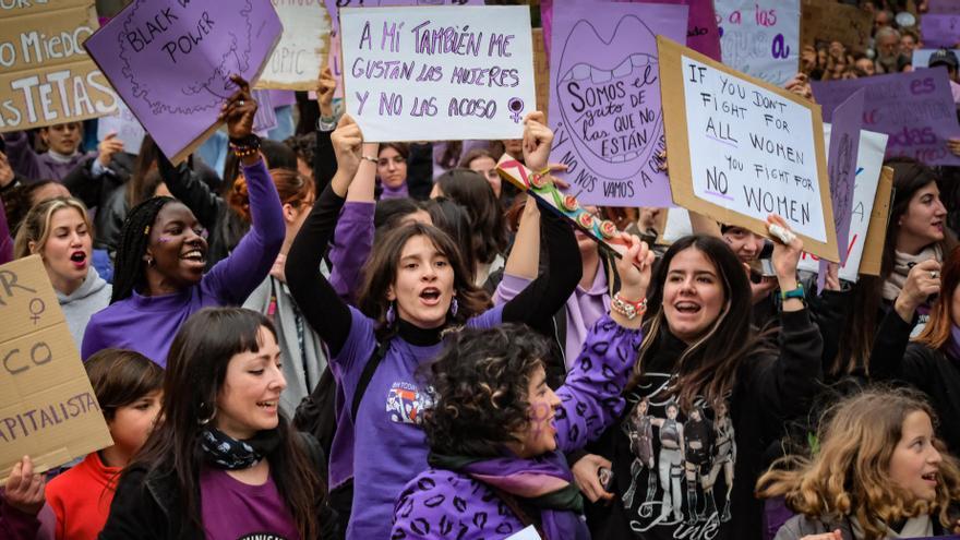 Manifestantes del 8M en Badajoz.