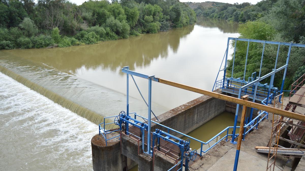 Intalaciones de la planta de captación de agua de la Comunidad de Regantes de Fuente Palmera.