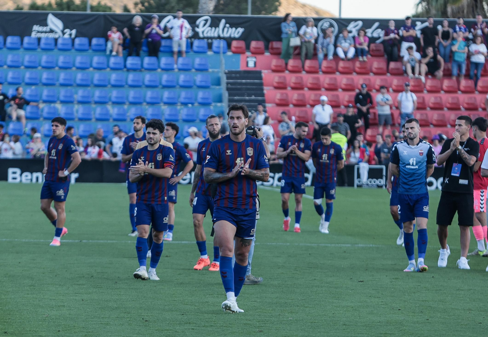 El Eldense desciende a Primera Federación tras el empate contra el Racing
