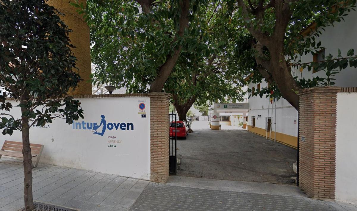 Acceso al Albergue Inturjoven de Marbella.
