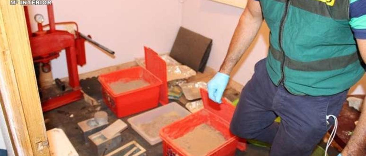 Imagen del laboratorio desmantelado. // Guardia Civil