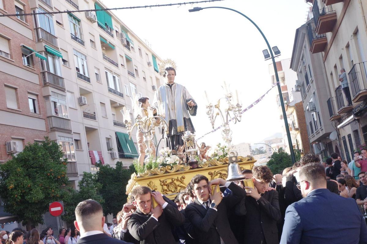 La procesión de María Auxiliadora Coronada, en imágenes