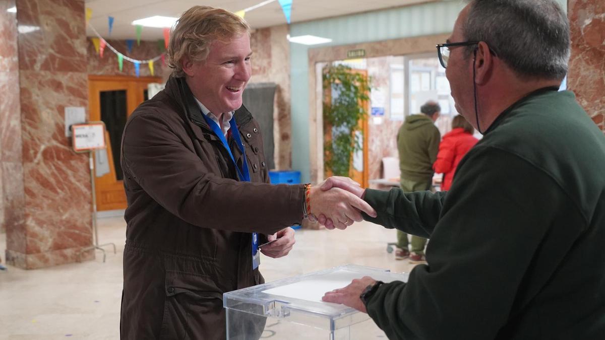 El alcalde ha votado este domingo en Los Maristas.