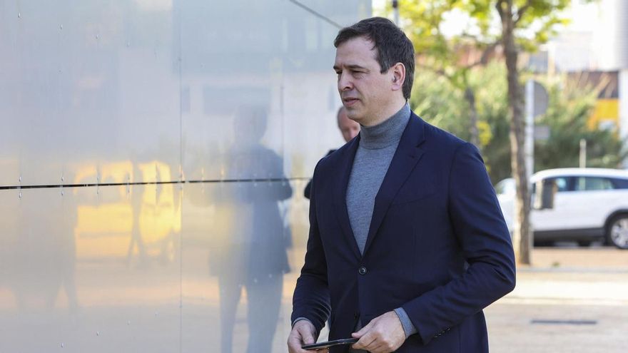 La jueza confirma que no retira el pasaporte al hermano de Sánchez tras afirmar este que no cambiará de domicilio