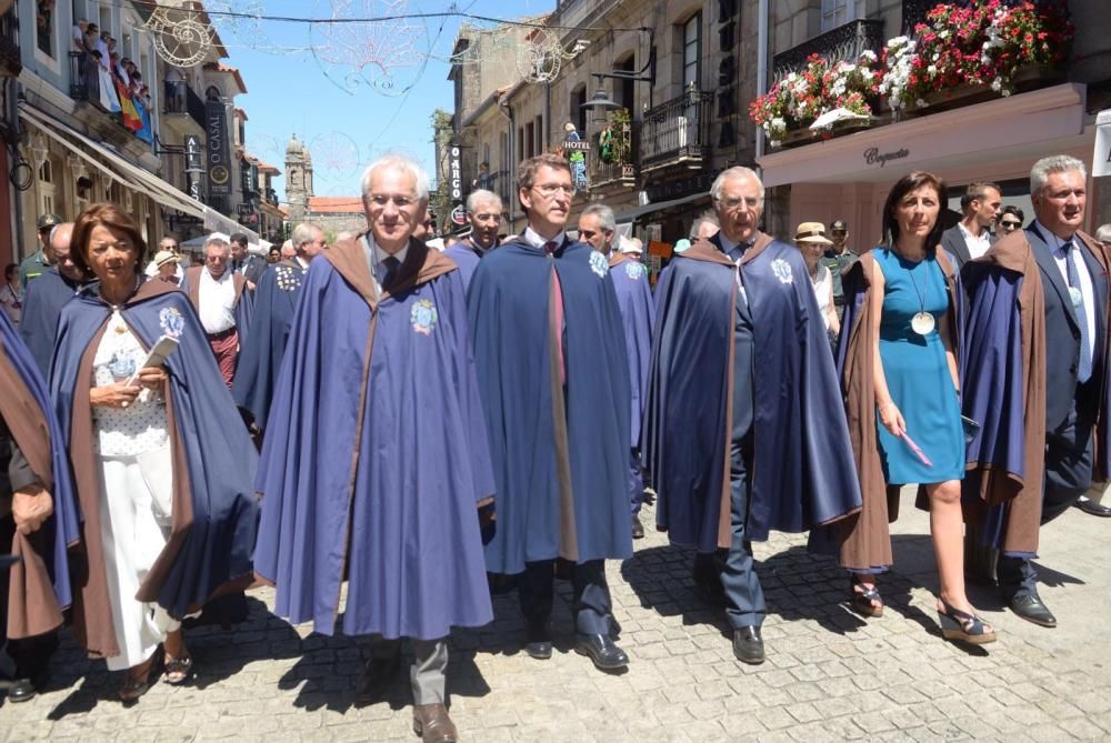 Alberto Núñez Feijóo presidió un acto en el Pazo de Fefiñáns en el que el protagonista inesperado fue el intenso calor.