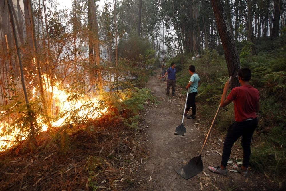 El fuego arrasa 6.000 Ha en Galicia en 4 días