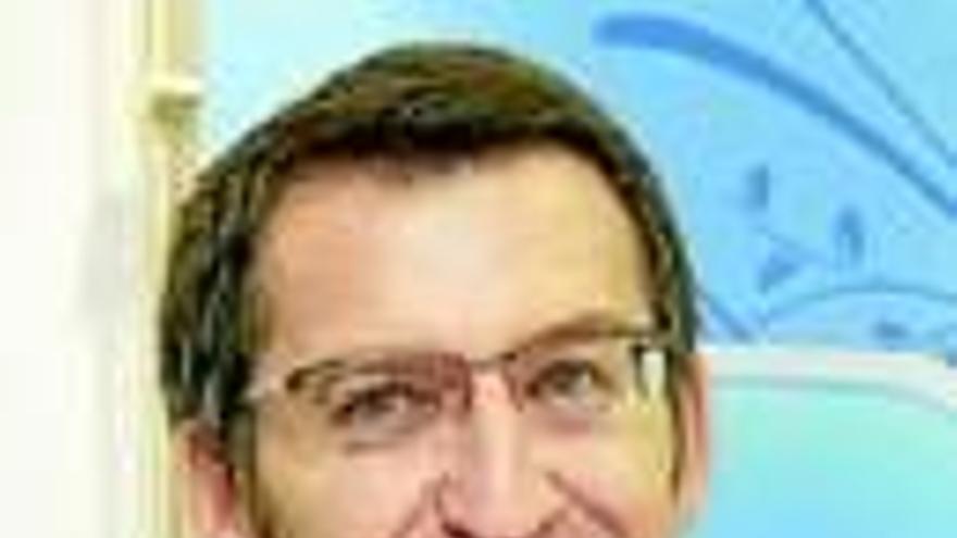 El presidente gallego aprieta con la trama de Gürtel y se coloca en la línea discrepante