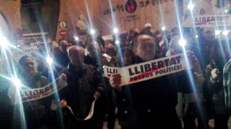 Berga canta l'Estaca per demanar la llibertat dels Jordis