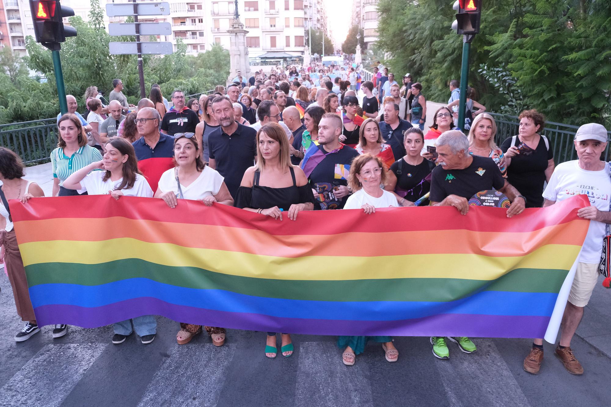 Así ha sido la manifestación del Orgullo en Elche