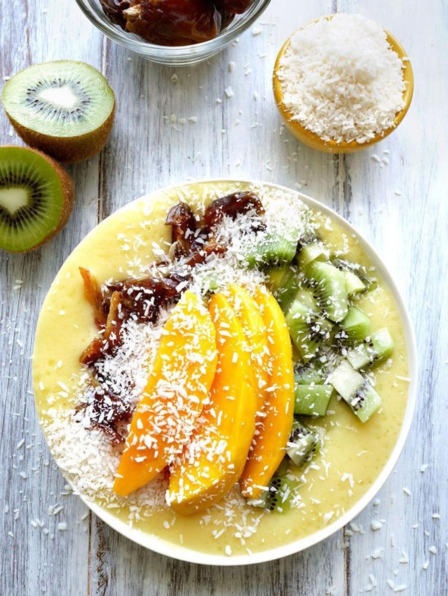 Smoothie bowl de mango y piña