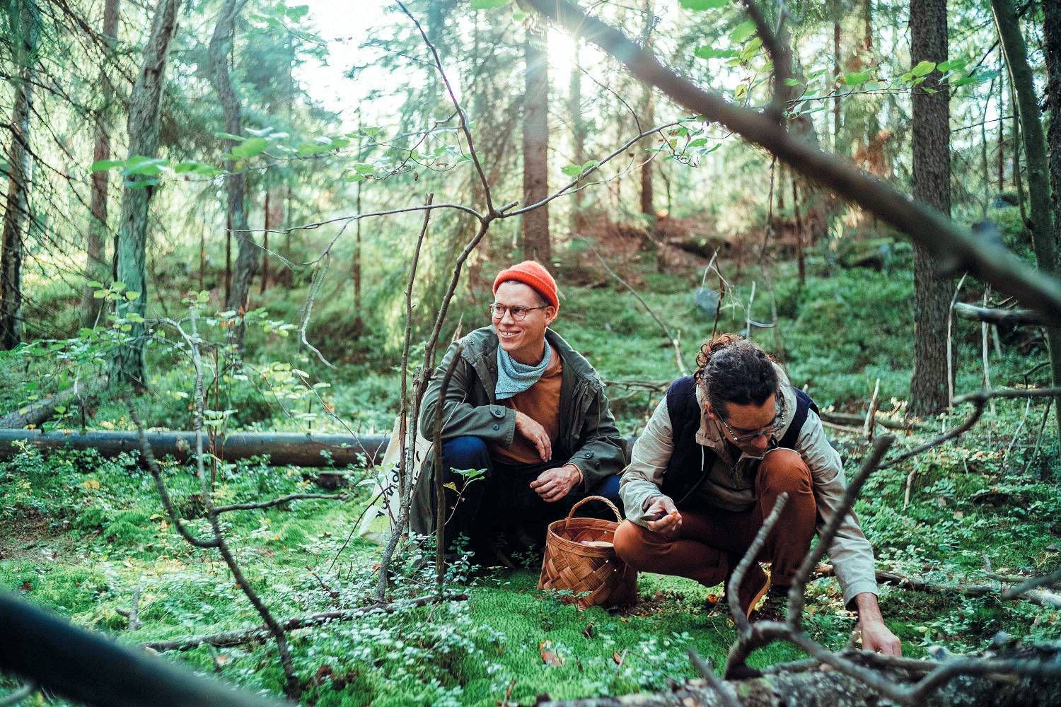 Tero Kuitunen, Embajador de la Felicidad, en un bosque de Helsinki.