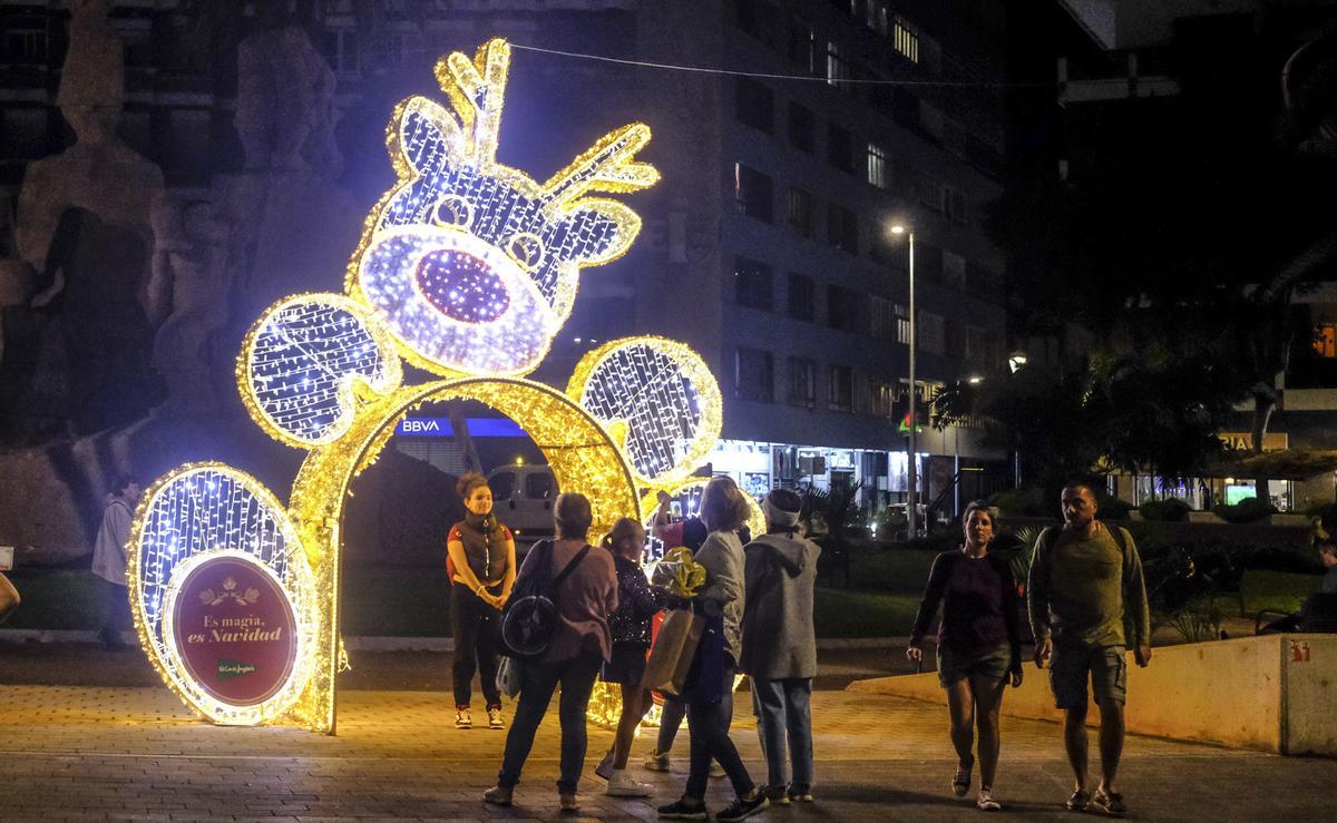 Rena de luces en la plaza de España.