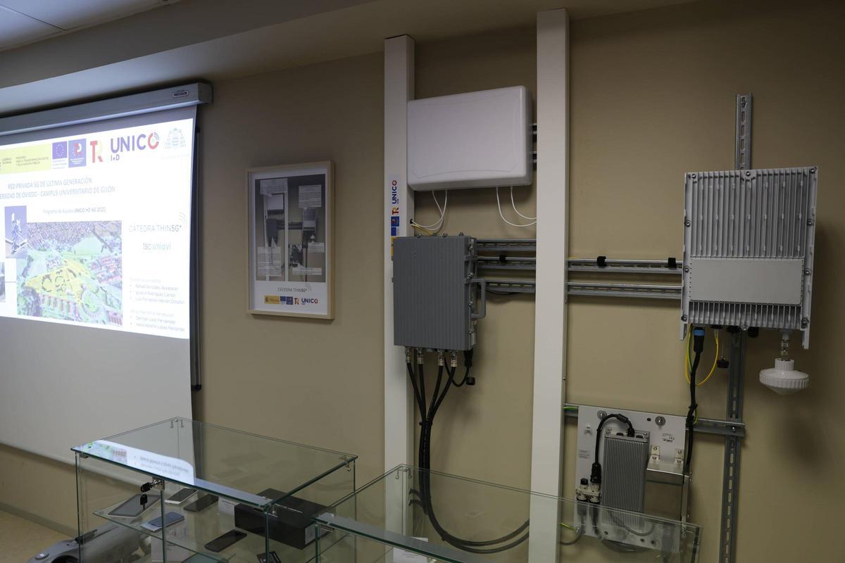 La visita del rector al Campus de Gijón, en imágenes