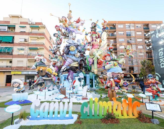 Falla Monestir de Poblet-Aparicio Albiñana (l'Antiga de Campanar)