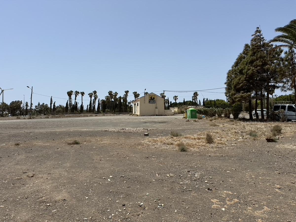 Recuperación del primer cartel de mosaico de nitratos de Chile en Agüimes
