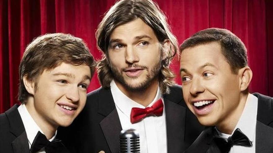 Ashton Kutcher y Jon Cryer, los actores mejor pagados de la televisión