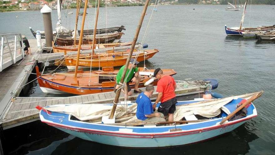 Embarcaciones tradicionales de A Reiboa.