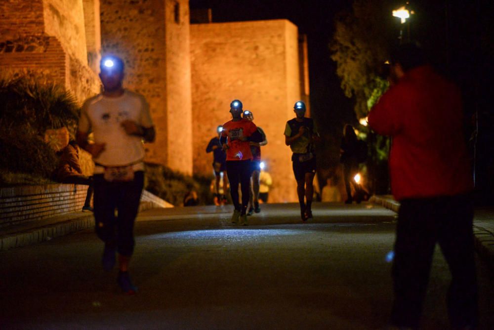 La MLK Trail & Tahermo tomó este sábado por la noche las calles del Centro de la capital costasoleña con más de 700 corredores en una prueba con 10 kilómetros de recorrido