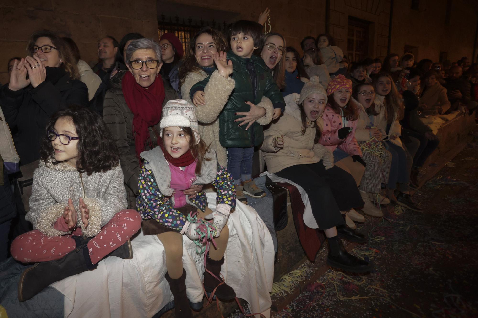 En imágenes: Así fue la multitudinaria cabalgata de Oviedo