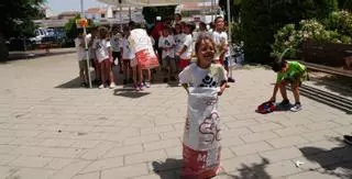 Escolares de tres centros recuperan los juegos tradicionales en Villanueva de Córdoba