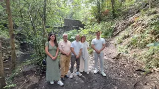 Así es la Senda del Escañorio, el "pulmón verde" de Corvera, recién reformada y con una imponente cascada