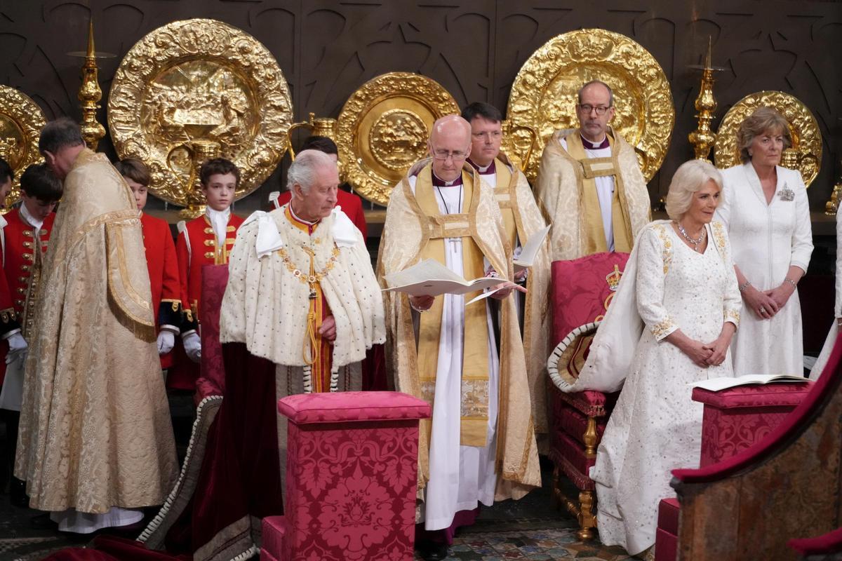 La coronació de Carles III en imatges