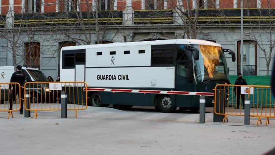 Llegan al Supremo los presos independentistas