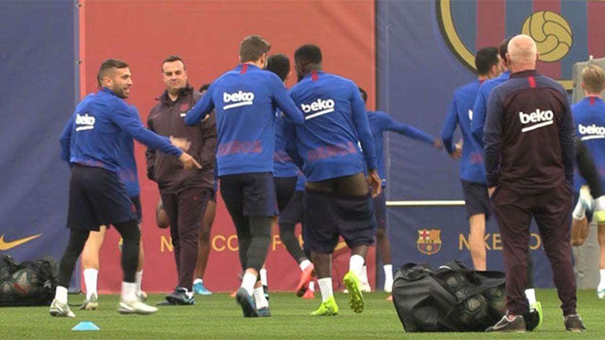 ¿De qué estarían hablando Piqué y Umtiti para que el francés acabara con los pantalones bajados?